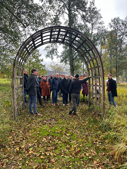 Skånska politiker och tjänstemän besöker Forskningsstation Bolmen