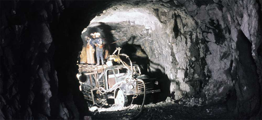 Bygget av Bolmentunneln. Byggstart 1975.